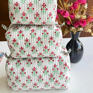 Quilted Cotton Cosmetic Bag Set Embroidered Floral Pattern Three-Layer Storage Vintage Style Multi-Function Zipper Closure - Product Image 6