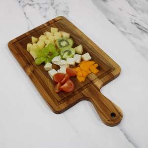 Planche à découper en bois de qualité supérieure, durable, monobloc, pour la cuisine, idéale pour couper les fromages et les légumes. - Product Image 5