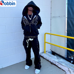 Conjunto Deportivo de Moda con Logotipo Personalizado, Corte Regular, Tejido Grueso 2 en 1, Sudadera con Capucha y Pedrería, Pantalones Deportivos Brillantes para Uso Diario - Product Image 3