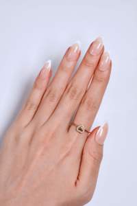 Uñas Postizas Elegantes con Diseño de Almendra, Punta Francesa Clásica, Color Nude Natural con Estampado Dorado, Material ABS, Longitud Media, Larga Duración, Marca Privada - Product Image 4