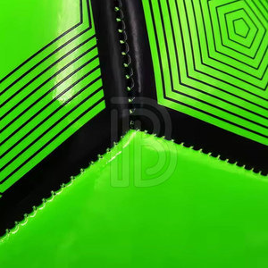 ลูกฟุตบอลเย็บด้วยเครื่องจักร ขนาดมาตรฐานใหม่ล่าสุด เบอร์ 5 วัสดุ PU สำหรับการแข่งขันและฝึกซ้อมกีฬา - Product Image 5