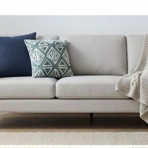 Coussin décoratif carré à motif géométrique, design minimaliste et surpiqué, best-seller, en vente - Product Image 5