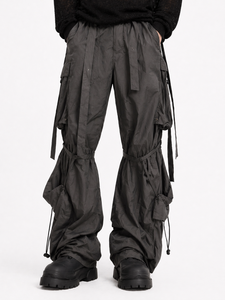 Pantalones Cargo Tácticos Negros para Hombre, Pantalones Utilitarios con Múltiples Correas, Detalle de Cordón Ajustable, Estilo Urbano, Corte Relajado - Product Image 1