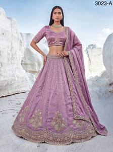 Conjunto de Lehenga Morado Bordado con Blusa de Satén y Dupatta, Vestido Estilo A para Bodas y Fiestas para Mujer - Product Image 1