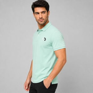 Polo homme tendance avec un design moderne, tissu doux, facile à porter, parfait pour le streetwear et les tenues quotidiennes, élégant et stylé. - Product Image 2