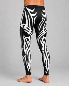 Matériau léger assurant une flexibilité maximale et un confort supérieur dans les leggings classiques pour hommes, fabriqués avec des tissus respirants - Product Image 6
