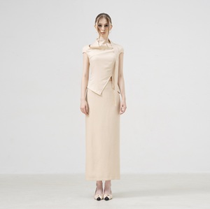 Nouvelle collection de jupes fabricant du Vietnam jupe crayon minimale tissée beige en coton mélangé jupe droite beige minimaliste - Product Image 3