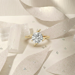 Anillo de Compromiso de Diamante Cultivado en Laboratorio, Corte Redondo, 2.57 Quilates, Ligero, Oro Sólido de 14K/10K, Brillante, para Novia - Product Image 1