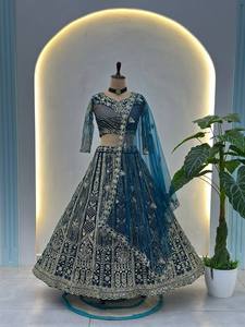 Lehenga Choli de Seda Azul Tradicional para Mujer, Vestido de Boda Bordado Hasta el Suelo, Ropa Étnica de India y Pakistán, Corte Regular - Product Image 5