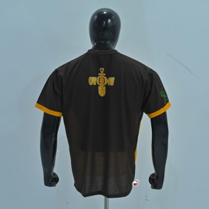 Camiseta de Manga Corta para Hombre Centaur, Amarillo y Negro, Cuello Redondo, Corte Regular, Diseño Casual con Letras Impresas, Transpirable, Tejido de Poliéster - Product Image 3