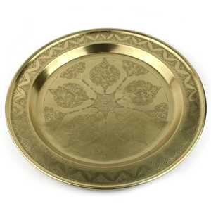 Assiette de service en aluminium faite à la main pour la cuisine et la restauration hôtelière, assiette ronde en métal couleur or antique - Product Image 1