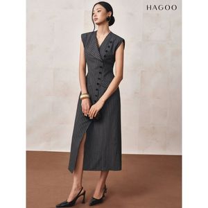 Robe moulante midi élégante pour femme V9097, col asymétrique, épaules dénudées - Product Image 3