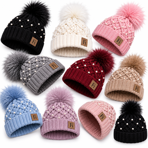 Gorros de Punto con Pompón de Piel Sintética para Mujer, con Logotipo Personalizado de Alta Calidad, Decoración de Perlas, Gorro de Invierno de Moda, Proveedor Mayorista - Product Image 4