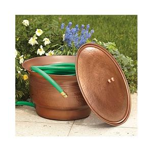 Bañera de Almacenamiento para Mangueras de Jardín de Cobre Tradicional con Tapa, Organizador Decorativo para Riego de Patio - Product Image 1