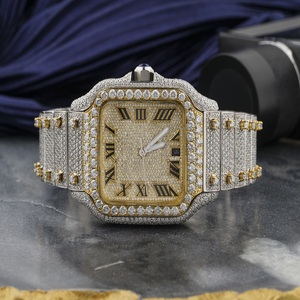 Reloj de Lujo con Moissanita y Esfera Dorada, Números Romanos, Joyería Hip Hop, Reloj de Diseño Impresionante - Product Image 1