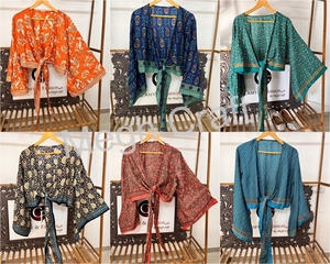 Vente en gros été bohème crêpe soie col en V Mini dos nu imprimé robe dos nu bretelles spaghetti vêtements de plage silhouette ample - Product Image 5