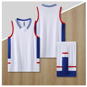 Uniformes de Baloncesto Personalizados de Manga Corta con Estampado, Tallas Grandes, para Equipos y Partidos, Venta al Por Mayor, Tela Transpirable 100% Poliéster - Product Image 1