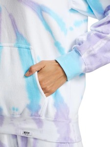 เสื้อฮู้ดดี้ผู้หญิงแบบสั่งทำพิเศษ ลายมัดย้อมสีน้ำเงินม่วง ลายวนเกลียว ผ้าฝ้ายเฟรนช์เทอร์รี่ เสื้อสวมหัว มีกระเป๋าจิงโจ้ รับผลิตแบบ OEM ขายส่ง - Product Image 6
