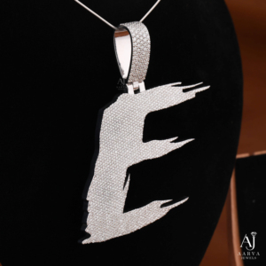 AARVA JEWELS ผู้จัดจำหน่ายจากอินเดีย จี้โมอิสซาไนต์สไตล์ฮิปฮอปสุดหรู เงินแท้ 925 ชุบโรเดียม ประดับด้วยพลอยคุณภาพพรีเมียม - Product Image 3