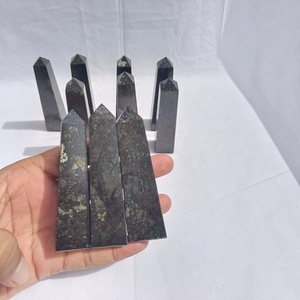 Punta de Cristal de Nuummite Natural en Forma de Torre |   Torre Obelisco de Nuummite Pulido |   Cristal Curativo de Piedra Preciosa Negra al por Mayor - Product Image 4
