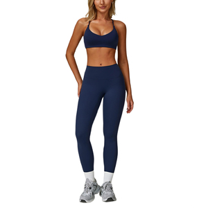 Ensembles de yoga personnalisés à séchage rapide, couleurs variées, respirants, doux et durables pour femmes, taille mi-haute, 3 pièces, en Spandex/Nylon, col rond, pour la gym et le fitness. - Product Image 4