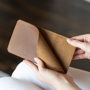 Enveloppe à monnaie en cuir de qualité supérieure, avec design réutilisable, fermeture sécurisée, intérieur spacieux et fabrication élégante, à vendre - Product Image 5