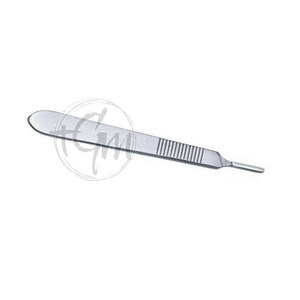 Empuñadura de bisturí de acero inoxidable diseñada para un rendimiento consistente en hospitales, laboratorios y accesorios quirúrgicos de entrenamiento - Product Image 2
