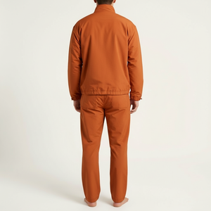 Ensemble de survêtement coupe-vent en nylon léger avec logo personnalisé, veste et pantalon pour l'entraînement sportif - Product Image 4