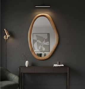 Miroir mural moderne en bois massif en forme d'œuf, miroir d'appoint ovale asymétrique avec cadre en bois, décoration esthétique pour salon, pièces de verre - Product Image 3