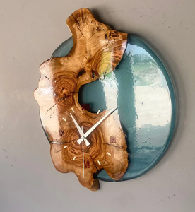 Horloge murale en bois poli et résine époxy, idéale pour offrir et décorer la maison, pièce décorative de haute qualité pour restaurant et hôtel - Product Image 2