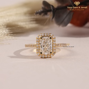 แหวนของขวัญวันเกิดทรงมรกตประดับเพชร CVD แล็บโกรว์ 1.50 กะรัต ทองคำแท้ 14K ได้รับการรับรองจาก IGI สี E ความสะอาด VVS2 - Product Image 1