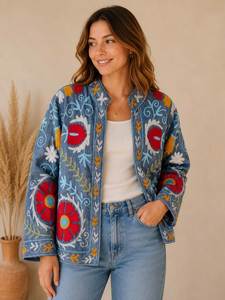 Veste en velours brodée à la main, réversible, style bohème, motif floral Suzani, matelassée, doublure en coton, coupe classique pour femme - Product Image 1