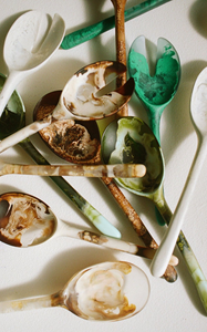 Resin spoon for kitchen use with durable quality Handmade resin spoon suitable for daily cooking Resin spoon for serving salad - Product Image 4