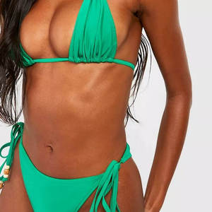 Conjunto de Bikini Azul Estampado con Diseño Oceánico, Traje de Baño de Dos Piezas, Ecológico, Moderno, en Tonos Fríos, Colección de Verano - Product Image 4
