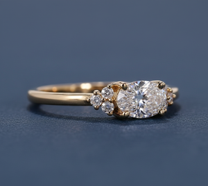 แหวนเพชรเพาะเลี้ยง 0.58 กะรัต รูปไข่ 0.5 กะรัต VVS2 F รับรองโดย IGI แหวนหมั้นทองคำเหลือง ขายส่งเครื่องประดับสั่งทำ - Product Image 2