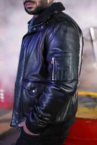 Veste de motard tendance pour homme, en cuir véritable, personnalisable en gros, avec logo OEM, col en fourrure artificielle de haute qualité, idéale pour l'hiver - Product Image 5