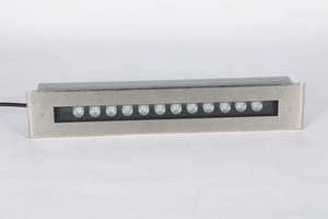 ไฟวอลวอชเชอร์ LED 72W กันน้ำ IP65 สำหรับภายนอกอาคาร ตัวเรือนอะลูมิเนียมหล่อขึ้นรูป ขอบสแตนเลส แสงวอร์มไวท์ 3500K 120lm/W CRI 90 Ra 90 - Product Image 3