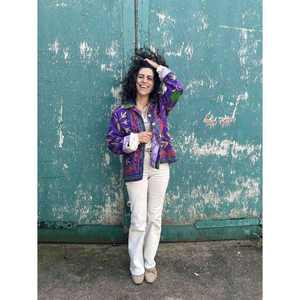 Chaqueta Bohemia Suzani para Mujer, Color Morado, Bordado Floral Colorido, Estilo Étnico, Informal, Venta al Por Mayor - Product Image 1