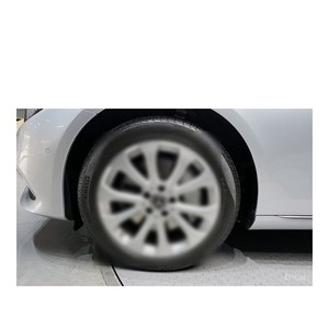 Mercedes-Benz Clase E E300 4MATIC Exclusive, abril de 2019, 92,488 km, caja de cambios automática, asientos de cuero, emisiones Euro V, volante a la izquierda - Product Image 5