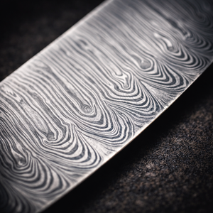 Cuchillo de Cocina Japonés Hecho a Mano con Hoja de Acero de Damasco y Funda de Cuero Premium, Mango de Madera y Resina para Chefs - Product Image 3