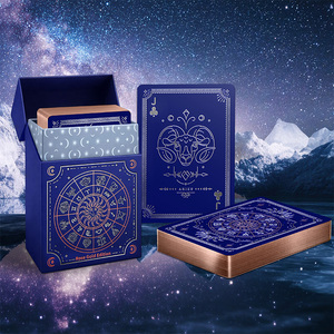 Cartes à jouer personnalisées en papier noir à âme en lin, bord doré 310 g/m², dans une boîte à rabat en feuille d'or - Product Image 4