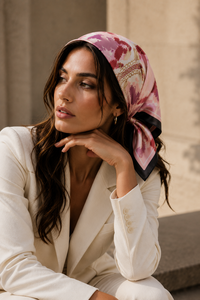 Foulard carré en soie pour femme, motif imprimé numérique, réversible, respirant, toutes saisons, usage quotidien, rose, violet, motif chaîne dorée - Product Image 5