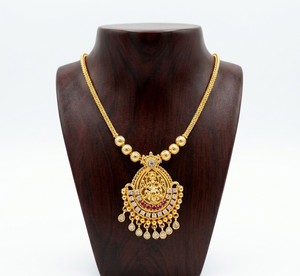 Collar con Colgante de la Diosa Lakshmi en Cobre y Oro Divyoro, Chapado en Oro de 24K, Joyería Religiosa, Regalo de Boda para Mujer, Ajustable - Product Image 1