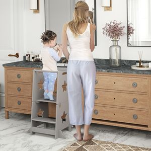 Torre per Bambini 2-in-1 Grigia con Ringhiera di Sicurezza, Set di Mobili per Bambini per Lavabo, Cucina o Bancone - Product Image 2