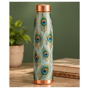 Botella de Agua de Cobre con Diseño Floral de Jazmín Blanco y Verde Esmeralda, Botella de Agua Portátil para Viaje con Detalles en Cobre - Product Image 3