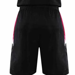 Dernières tendances en matière d'uniformes de basket-ball en gros, imprimés, couleurs et logo personnalisés, séchage rapide, respirant, 100% polyester, design élégant - Product Image 6
