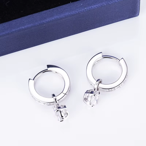 Boucles d'oreilles en or blanc avec diamants ronds couleur D certifiés IGI, style classique, bijoux de mariage pour femmes - Product Image 5