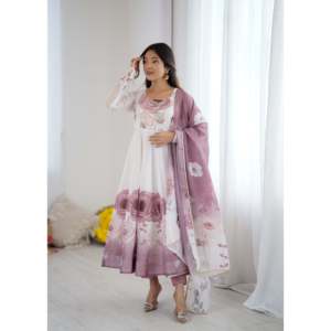 Hermoso Traje Anarkali Floral NKB con Pantalón y Dupatta, Estampado Digital, Talla XS, Rayón, para Fiestas - Product Image 6