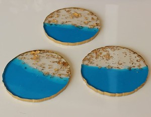 Ensemble de sous-verres en résine et bois faits à la main de qualité supérieure, design carré moderne, protection décorative de table, tapis pour boissons, imperméable, résistant à la chaleur - Product Image 1