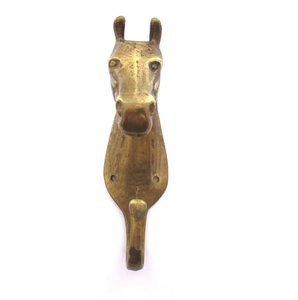 Soporte decorativo artesanal con diseño de cara de caballo para colgar bolsos y llaves, producto superventas. - Product Image 1